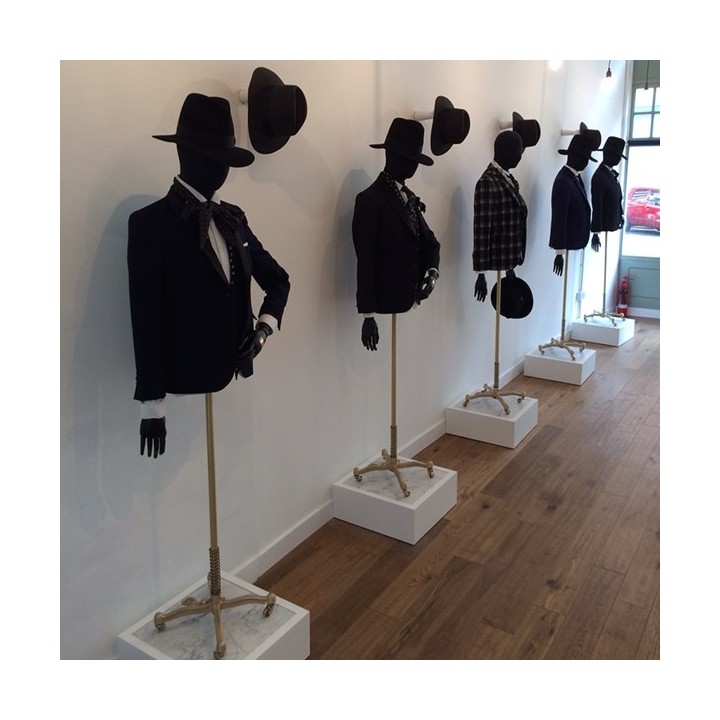Bespoke plinth Gallery 1