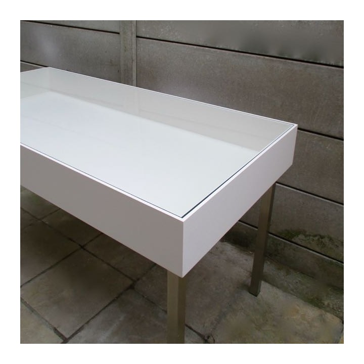 Vitrine HIRE