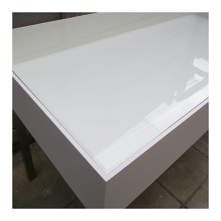 Vitrine HIRE