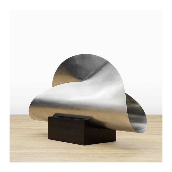 Bonhams Auction House  X artplinths