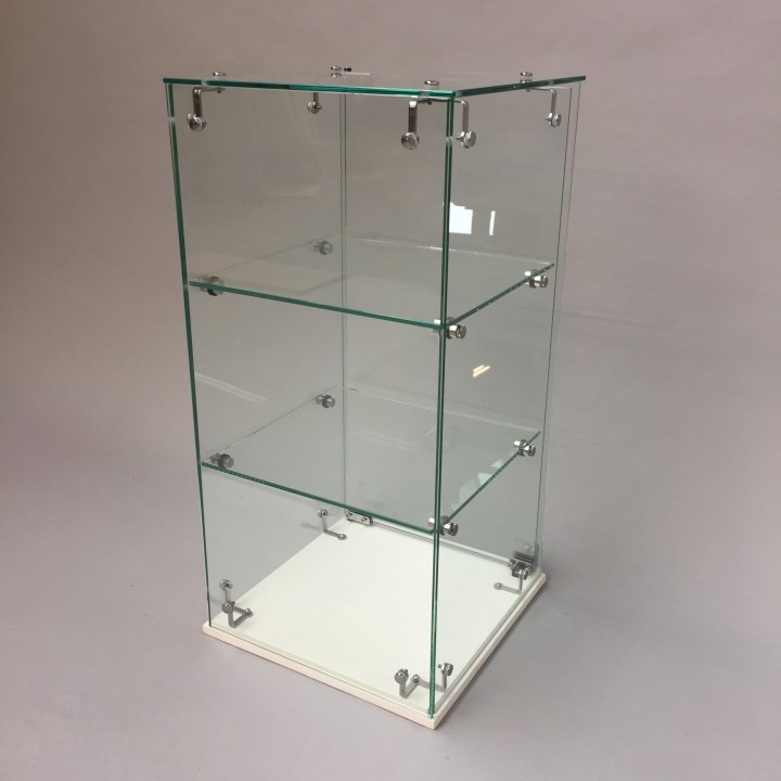 Rent glass jewellery display show case | Artplinths London case rental