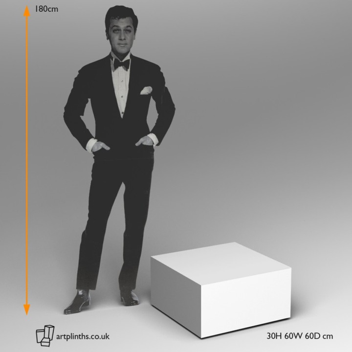 30H x 60W x 60D cm